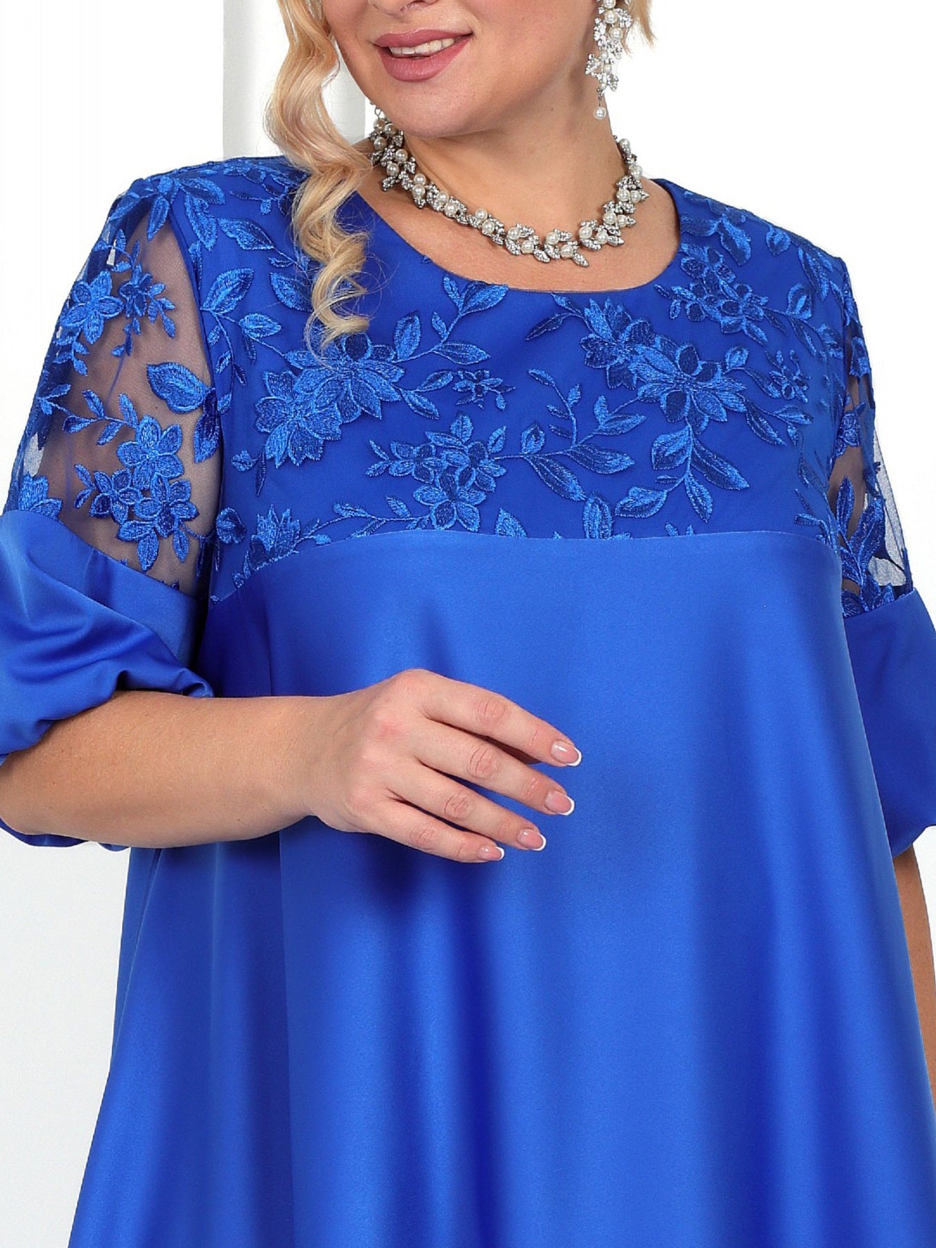 Embroidered Solid Color Patchwork Round Neck Lantern Sleeve Temperament Leisure Dress