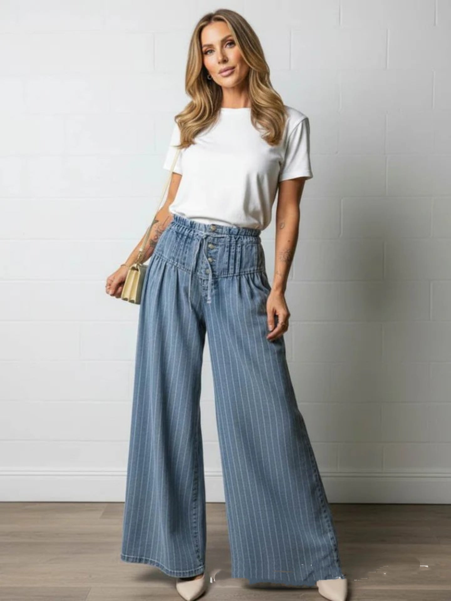Womens Pleated Denim Jeans