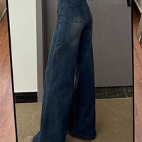 Retro Women's Slightly Flared Jeans That Aren't Tight On The Legs
