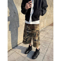 Retro Patch Ripped Camouflage Cropped Pants Men's Loose Casual Jeans